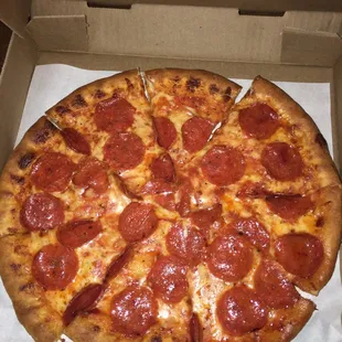 Medium pizza - double pepperoni