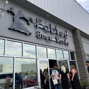 Patrons out the door! Worth the wait!