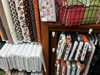 Red Rooster Quilts