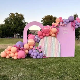 Such a sweet setup for a special 2 year old! Custom color options available.