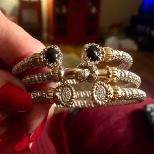 I got my third bracelet and they are so beautiful. I love Fabrie Jewelers.