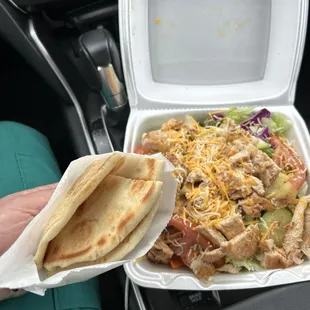 Chicken salad with pita bread