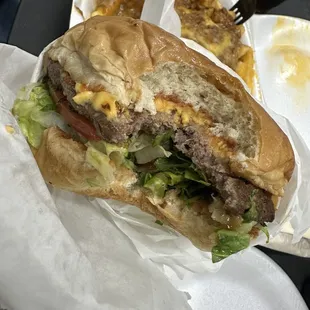 Kids Burger (huge burger)