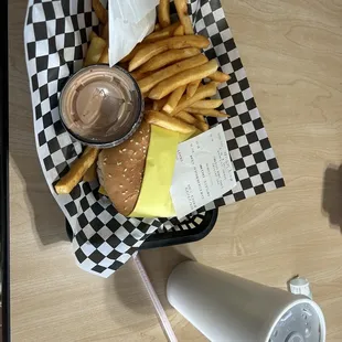 Cheeseburger Combo