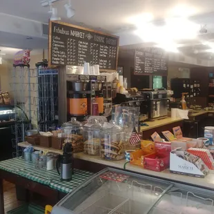 Nice, quick place to grab a bite!
