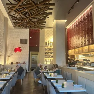 sushi and sashimi, interior