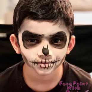 Book with Sacramento's premier face painter! Servicing all of Nor Cal! Fully licensed and insured! Message or Call to book you event today!