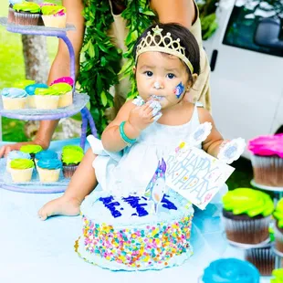 Baby&apos;s first birthday party cake. Face Painting In Paradise Hawaii.