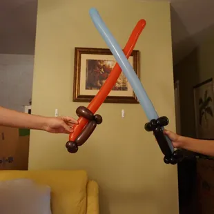 Star Wars Light Saber balloon twisting.