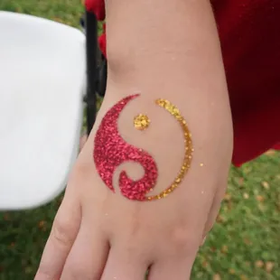 Face Painting In Paradise Hawaii 
  Face Painting and Balloon Twisting