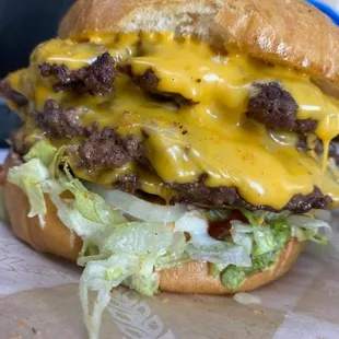 a cheeseburger