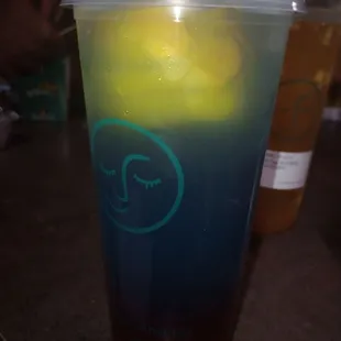 Curacao lemonade