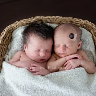 Twin Session, Kansas City Newborn Photography