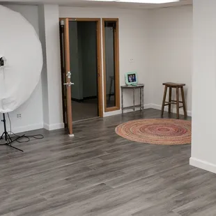 Plenty of space for your session, and nearby outdoor locations may be utilized as well.