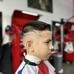 Sharp fade knuckle haircut "