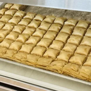 a tray of baklai