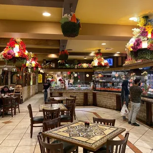 sushi and sashimi, interior