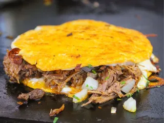 El Aguacate Taqueria y Birrieria