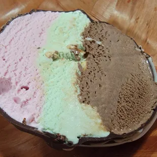 1/2 Spumoni. WONDERFUL GELATO DESSERT!