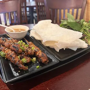 Bánh đập thịt nướng