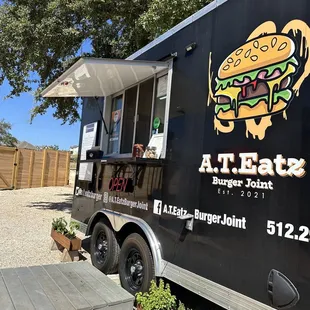Food trucks offer nice breakfast &amp; lunch options