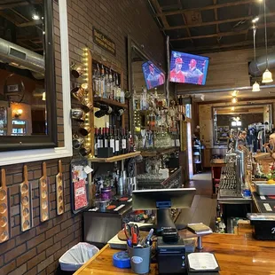 Great ambiance, chill music