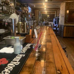 sushi and sashimi, interior