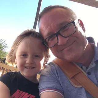 Tomasz S.
