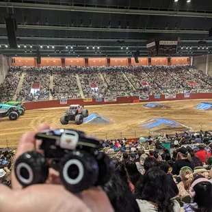 Very diverse crowd of economic,social and national origin. All having fun together....very refreshing