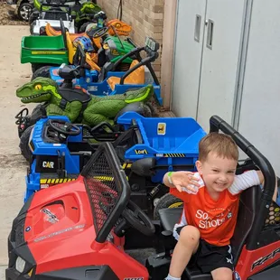 Lining em up for the kids intermission race