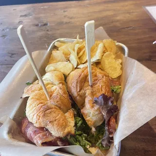 BLT