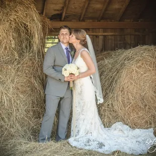 The little barn at Fair Winds Farm.  One of our cermony sites.  Photos by www.bettybryantphotography.com