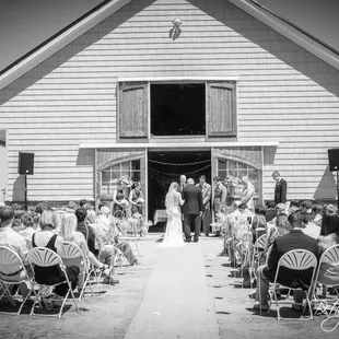 The beautiful barn at Fair Winds Farm.  Photos by www.bettybryantphotography.com