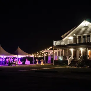 The beautiful barn at Fair Winds Farm.  Photos by www.bettybryantphotography.com