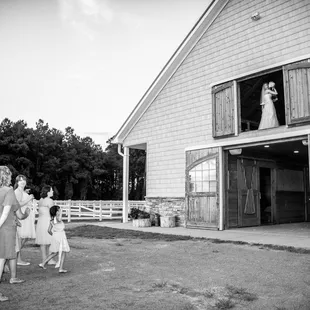 The beautiful barn at Fair Winds Farm.  Photos by www.bettybryantphotography.com