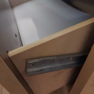 broken draw er