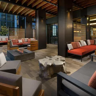 Fairchilds Public House patio and firepit