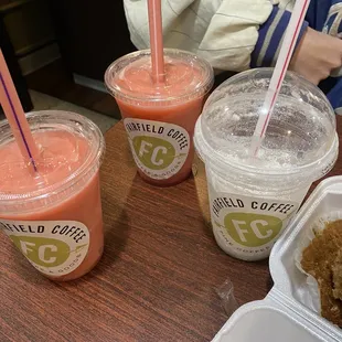 Strawberry banana smoothies&amp; vanilla &amp; sprite Italian soda