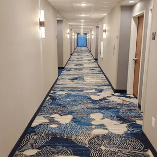 Fairfield inn &amp; suites by Marriott Town center 4th floor hallway