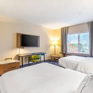 two queen sized beds