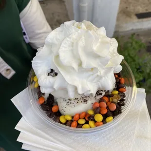 Oreo ice cream w/ various toppings