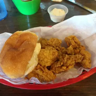 Oyster basket and big butt bread