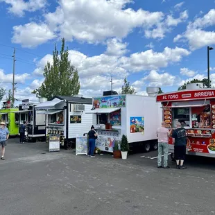 Right side food Trucks