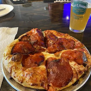 Delicious pepperoni pizza and a refreshing Hippies &amp; Cowboys IPA!