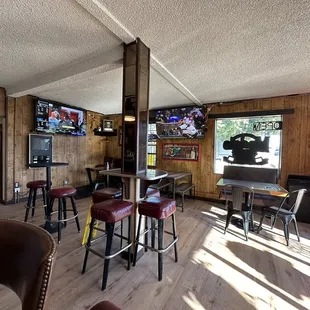 the bar and televisions