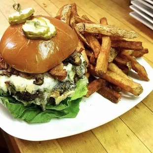 Par 5 burger, one whole pound!