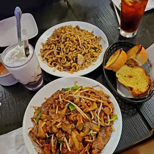 Curry Mac (3 stars) and Red Bean Ice (3 stars)