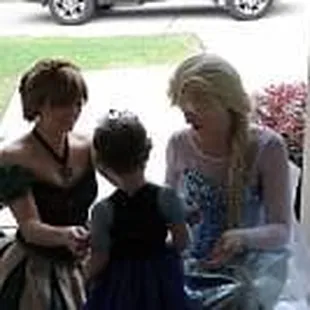 Anna and Elsa surprised our Daughter at her 4th Birthday Girl! Best Birthday EVER!