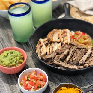 the ingredients of the fajita