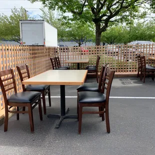 Outdoor seating and lunch specials! Win Win!